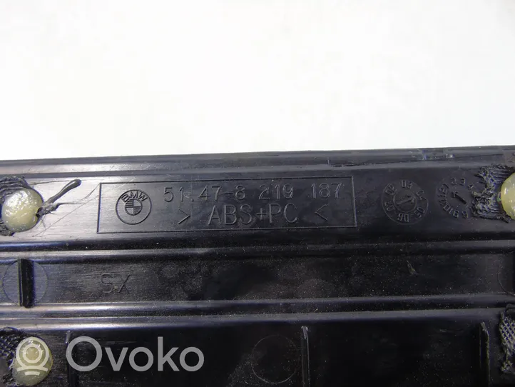 BMW 3 E46 Takaoven kynnyksen suojalista 8219188