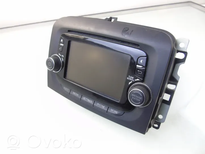 Fiat 500L Radio/CD/DVD/GPS-pääyksikkö 07355674420