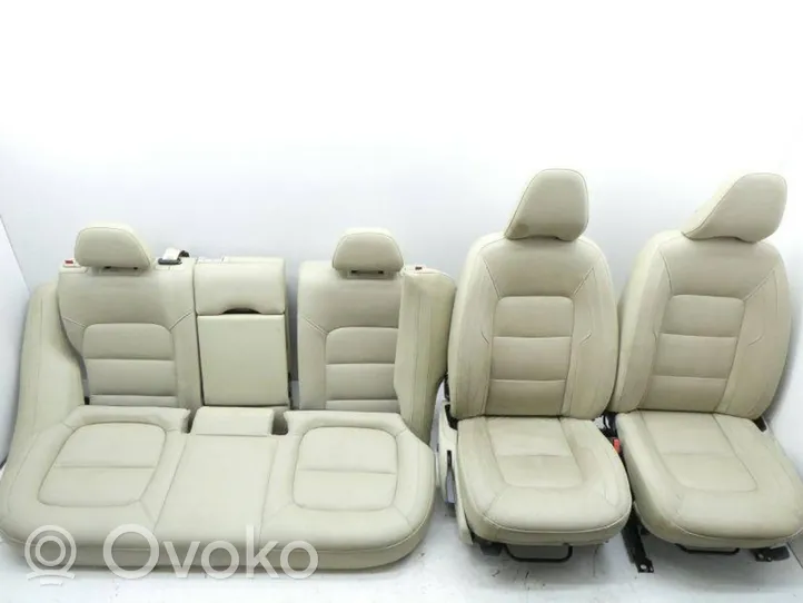 Volvo V70 Sėdynių / durų apdailų komplektas 