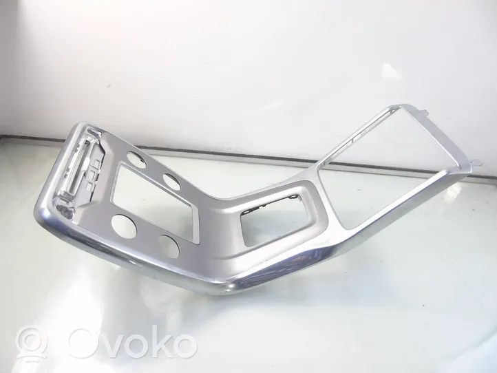 Volvo V70 Verkleidung Armaturenbrett Cockpit Mitte 31291379