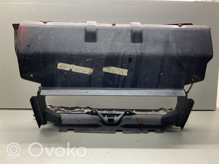 Volvo 740 Radiator cooling fan shroud 1334864