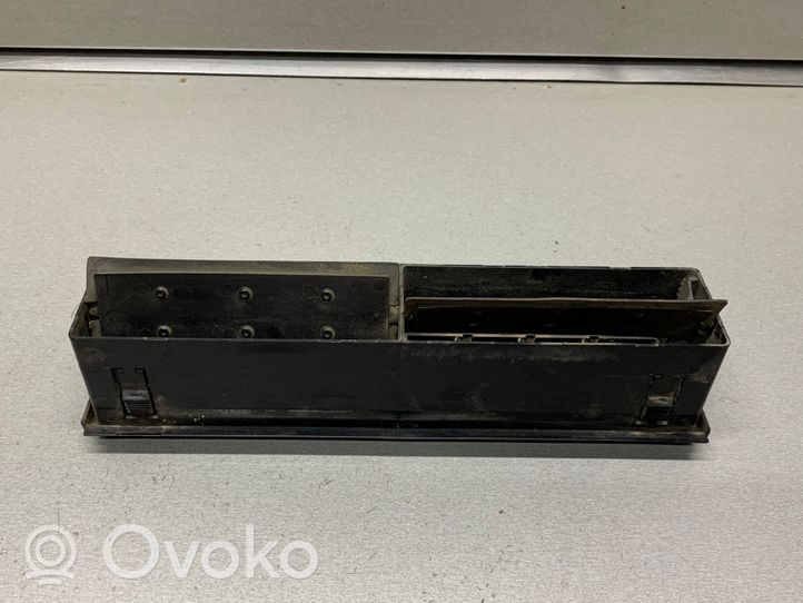 Volvo 740 Griglia di ventilazione centrale cruscotto 