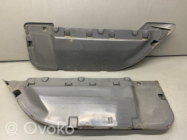 Volkswagen PASSAT B3 Takaoven verhoilu 357867231