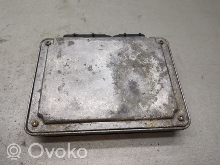 Opel Astra G Calculateur moteur ECU 0281001670