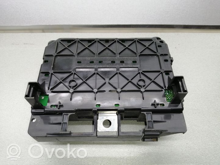 Peugeot 307 Module de fusibles 9643498880