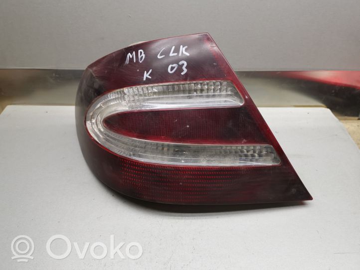 Mercedes-Benz CLK A209 C209 Lampa tylna 