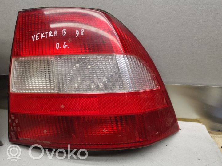 Opel Vectra B Set di luci posteriori 90568047