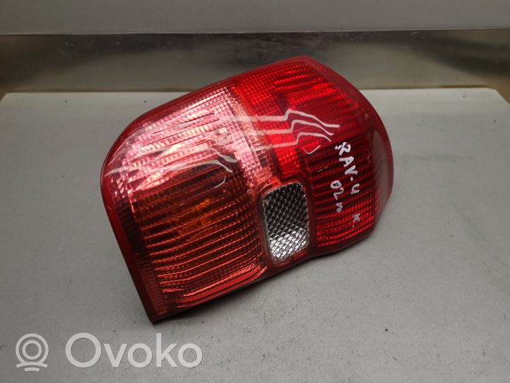 Toyota RAV 4 (XA20) Lampa tylna 