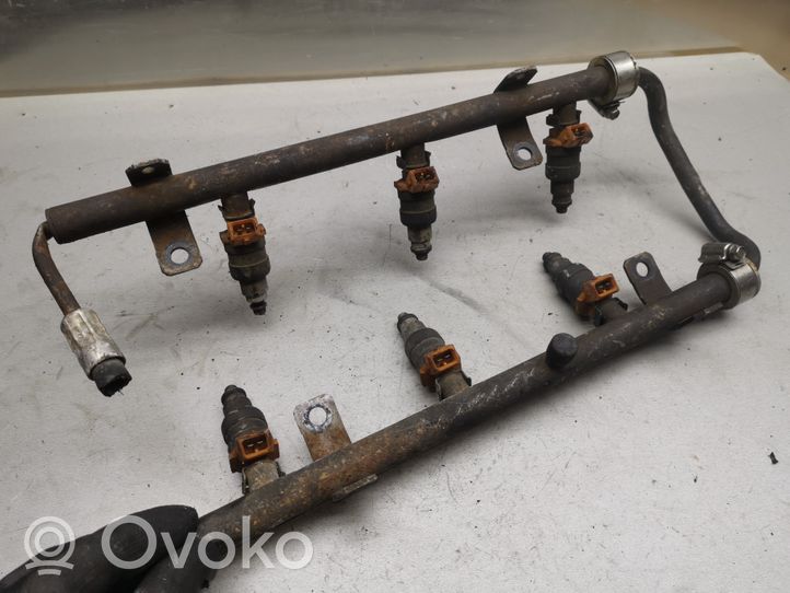 Chrysler Voyager Injektoren Einspritzdüsen Satz Set 4612402