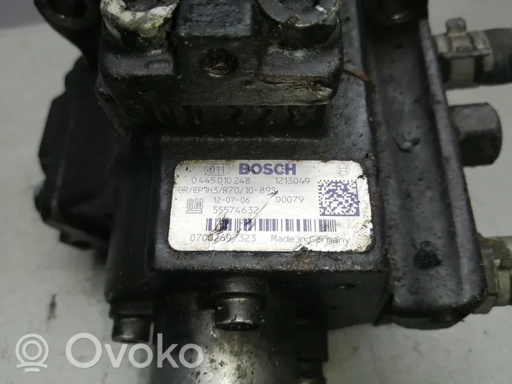 Opel Astra J Polttoaineen ruiskutuksen suurpainepumppu 55574632