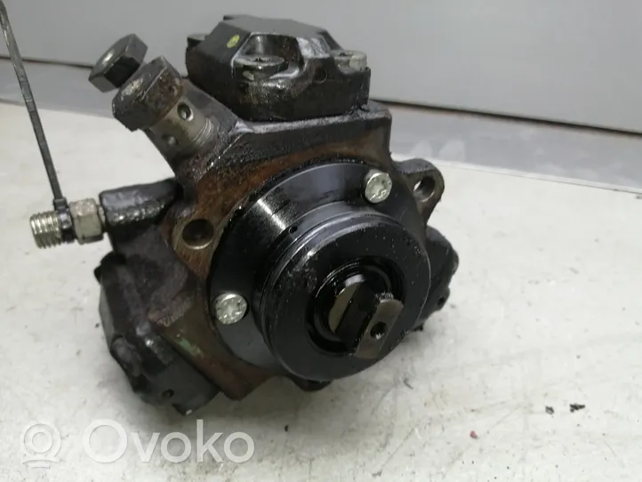 Opel Corsa D Pompe d'injection de carburant à haute pression 55198933