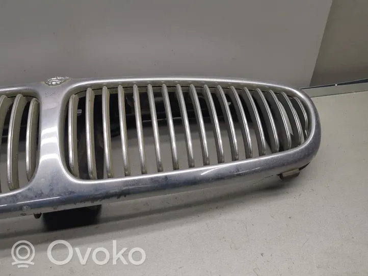 Jaguar X-Type Front grill 4X438A100AD