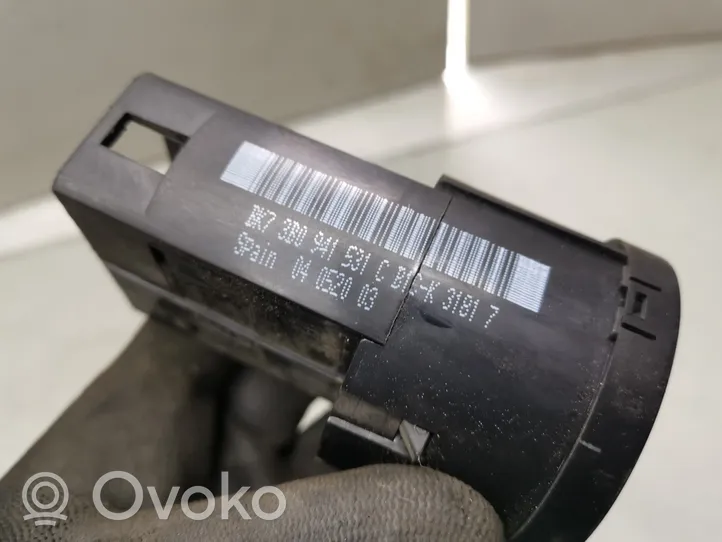 Skoda Octavia Mk1 (1U) Przełącznik świateł 3B0941531C