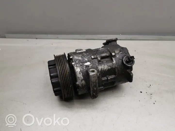 Opel Corsa D Ilmastointilaitteen kompressorin pumppu (A/C) 55703721