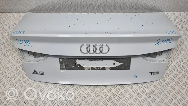 Audi A3 S3 8V Lava-auton perälauta 