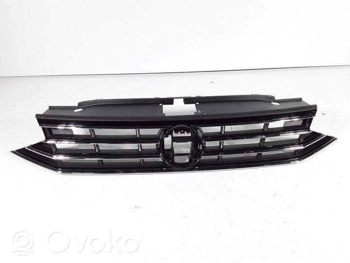 Volkswagen PASSAT B8 Griglia superiore del radiatore paraurti anteriore 3G0853653N