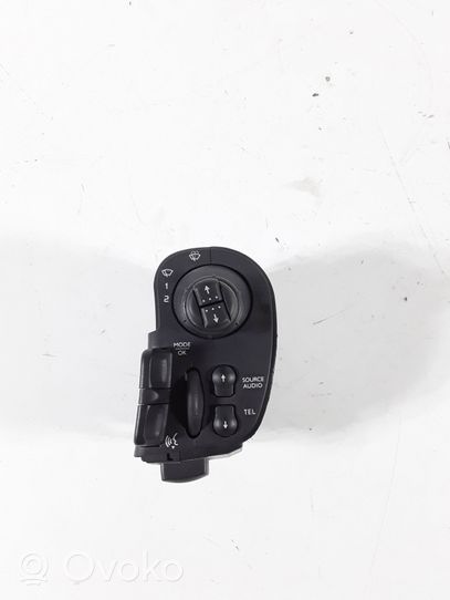 Renault Clio III Wiper switch 88103007172