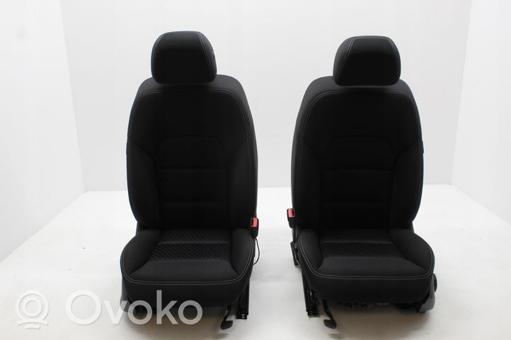 Infiniti Q30 Set interni 