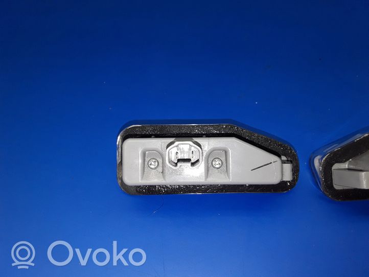 Lexus IS 220D-250-350 Number plate light 12V08W