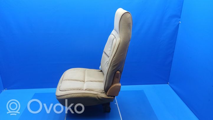 Oldsmobile Omega Beifahrersitz 1