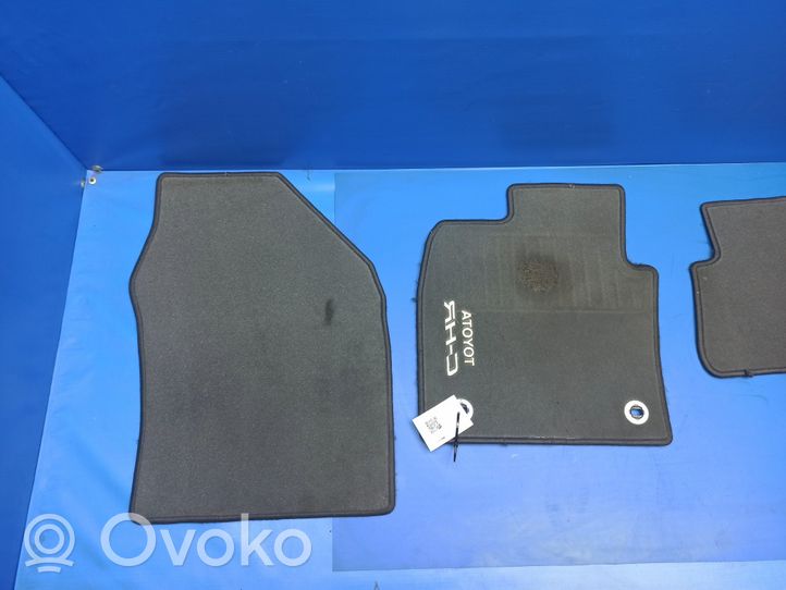 Toyota C-HR Kit tapis de sol auto 