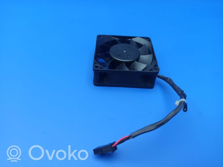 BMW 7 E65 E66 Module de commande de ventilateur 6983075