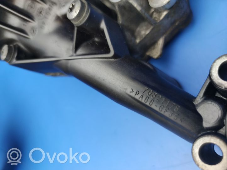 Mercedes-Benz Sprinter W906 Halterung Ölfilter / Ölkühler A6511800665