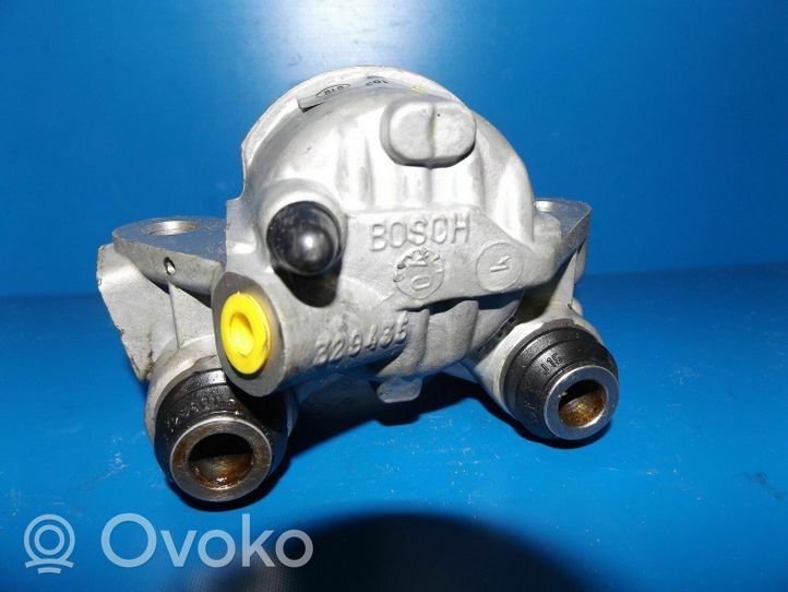 Renault 21 Front brake caliper 0204103065