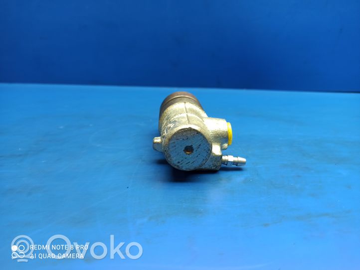 Audi 80 90 B3 Clutch slave cylinder LL40814