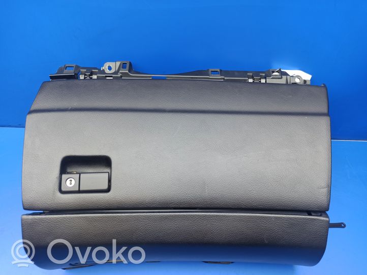 Lexus LS 430 Daiktadėžės (bordačioko) komplektas 5550950030