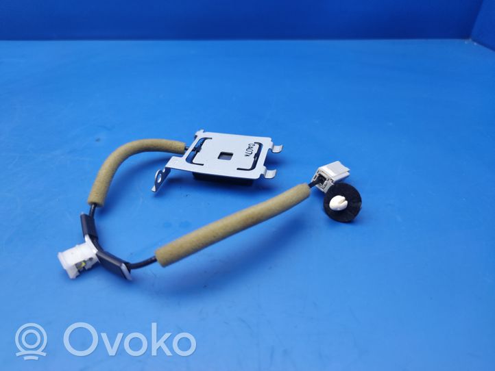 Lexus LS 430 Antenna GPS LS430