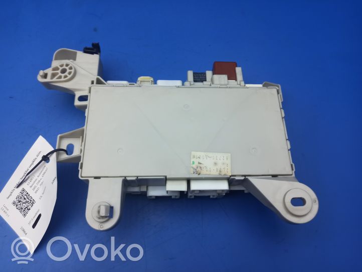 Lexus LS 430 Module de fusibles 2L280027