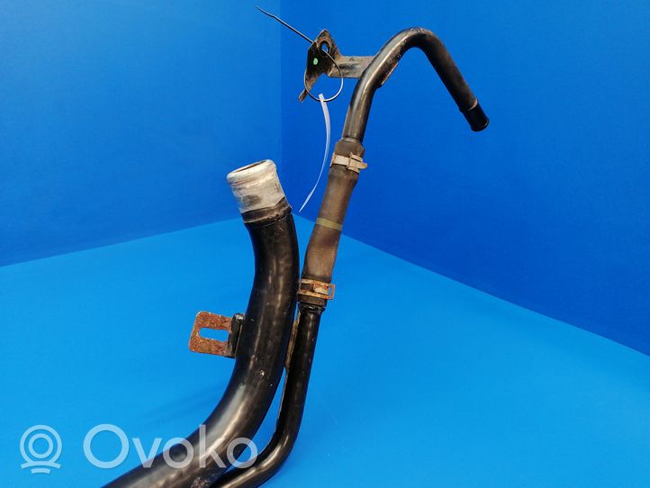 Nissan 370Z Tubo e bocchettone per riempimento serbatoio del carburante 172211EK0A