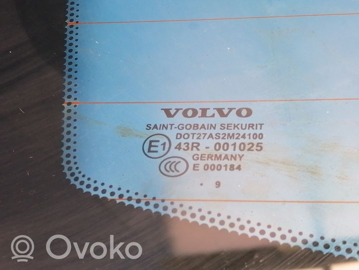 Volvo S40 Заднее стекло 001025