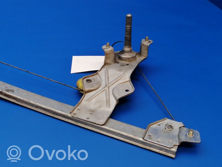 Opel Vivaro Front door manual window regulator 7700311819