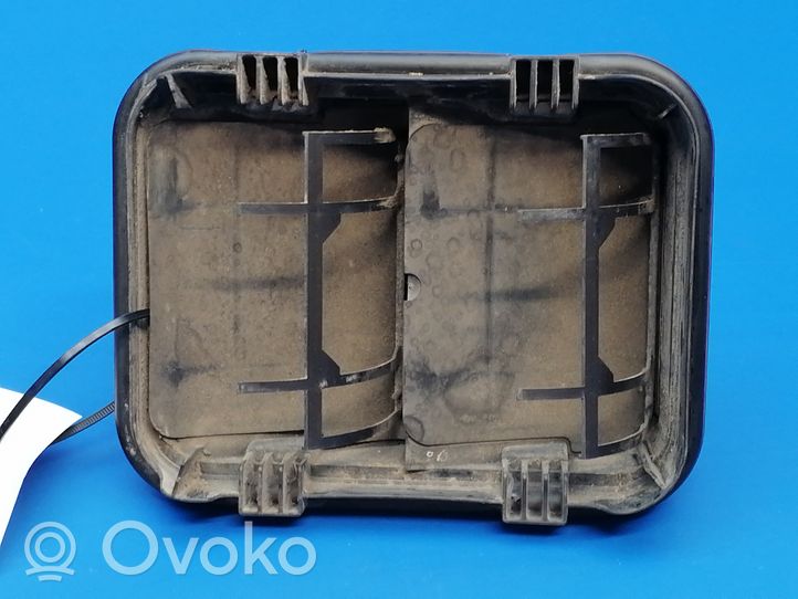 Opel Vivaro Quarter panel pressure vent 8200728288