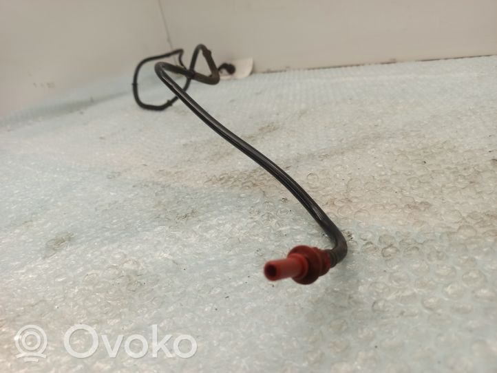 Opel Vivaro Fuel line/pipe/hose 3857419