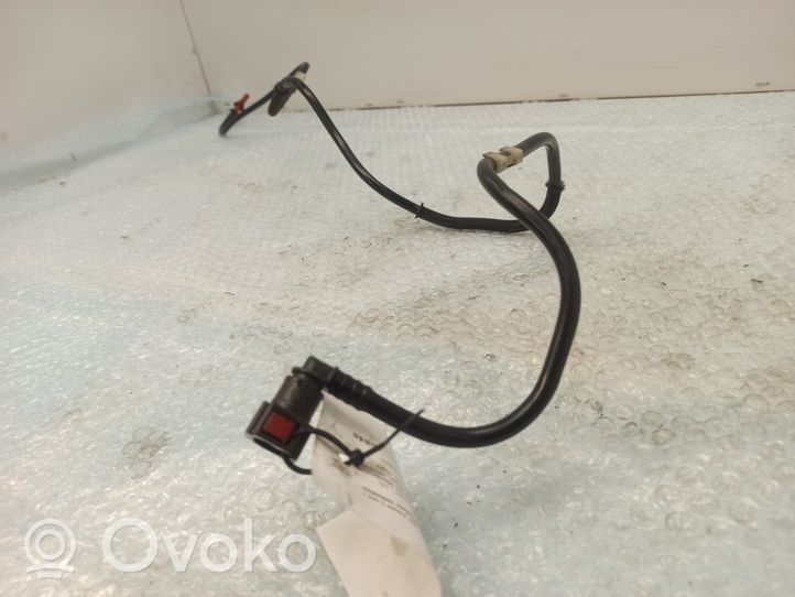 Opel Vivaro Tuyau depression pompe à vide 3857419