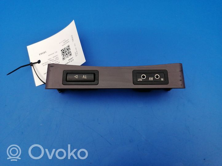 BMW 7 E38 Connettore plug in AUX 03055505