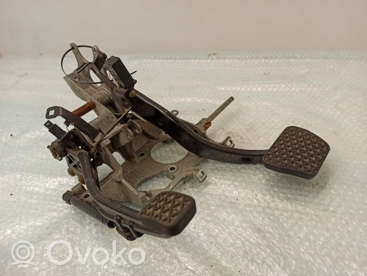 BMW 7 E38 Pedal assembly 1162311