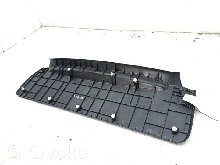 Nissan Note (E11) Garnitures hayon 909009U00A