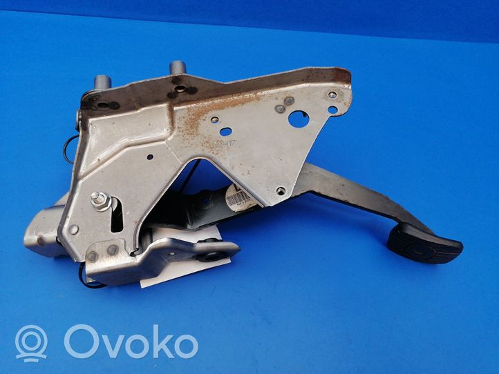 Nissan Note (E11) Pedal de freno D07110C