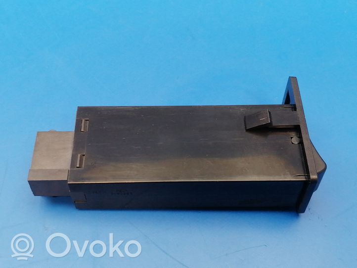 Volvo 760 Windscreen/window heater switch 1362343