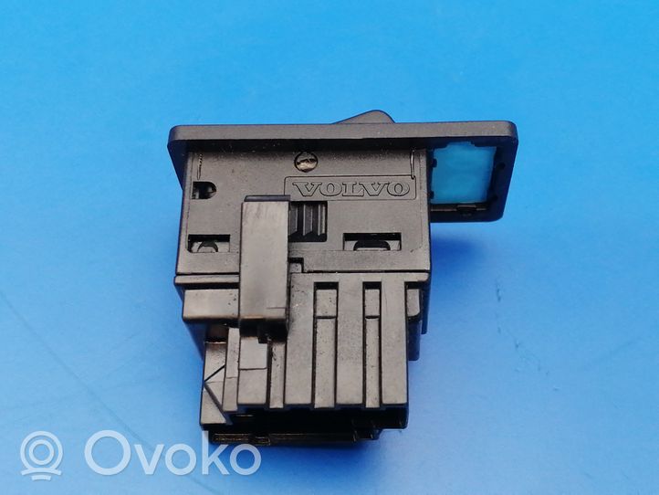 Volvo 760 Fog light switch 1362337