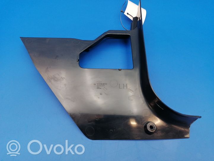 Volvo 760 Rivestimento vano piedi laterale 1379455