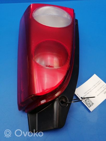 Opel Agila A Lampa tylna 084421937R