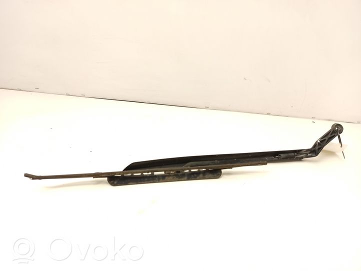 Volvo 760 Braccio della spazzola tergicristallo anteriore 
