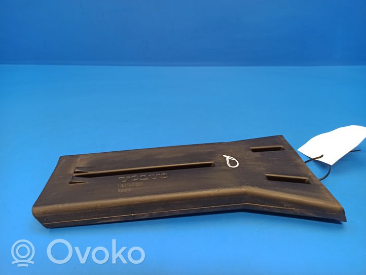 Volvo 240 Cabin air duct channel 1214727