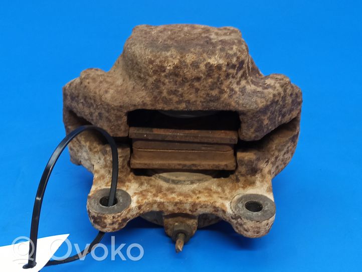 Volvo 240 Caliper del freno trasero 67320106