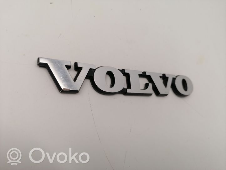 Volvo 760 Modelio raidės ant sparno 